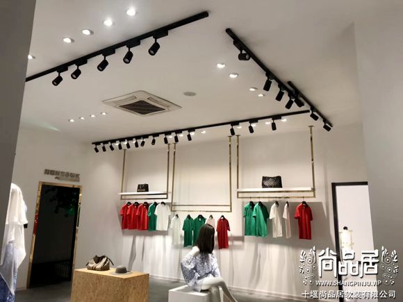 �����Ʒ�ƕr��Ů�b���b�������䷽��